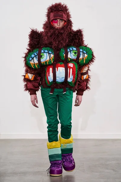 Look 33